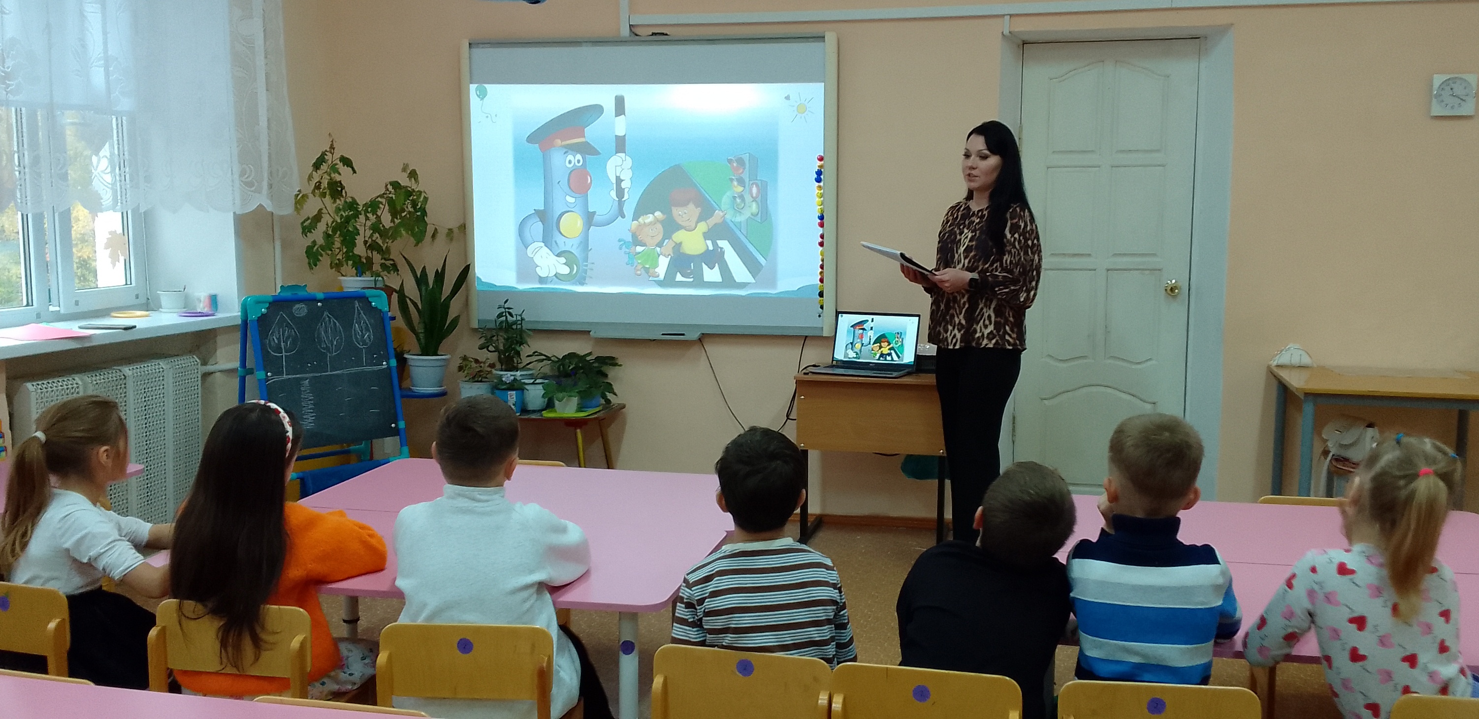 Беседа о правонарушениях «Территория безопасного детства» (6+) Беседа о правонарушениях «Территория безопасного детства» (6+)