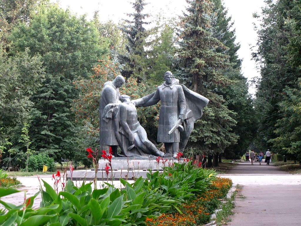 Проект «Этот день в истории Новомосковска». Монумент Вечной Славы (12+)