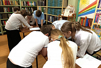Познавательно-игровой час «Труду почёт и уважение» (6+)