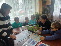 Познавательно-игровой час «Каникулы не отменяют правил» (6+) 