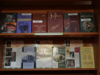 Книжная выставка «С книгой открываем мир» (12+)