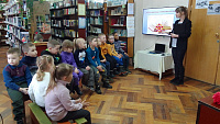 Экскурсия-путешествие «О чем расскажут книжные полки» (0+)