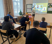 Час информации «По волнам периодики» (6+)
