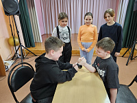 Конкурсно-игровая программа «А ну-ка, парни!» (6+)