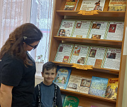 Беседа у выставки «Моя первая книжка» (6+)