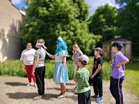 Развлекательно-игровая программа «Подари улыбку миру» (6+)