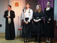 Краеведческая литературно-музыкальная композиция «А ведь скольким ещё невдомёк, что мы руками греем целый мир» (12+)