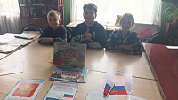 Час исторического рассказа «Символы России» (6+)