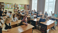 Литературный час «Талантов россыпь, гениев полет» (6+)